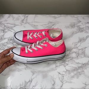 converse all star low top PINK sz 6